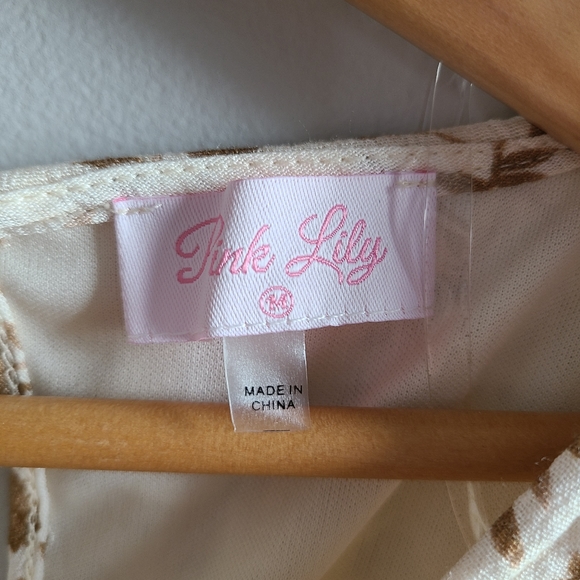 Pink Lily Floral Romper - Picture 6 of 8